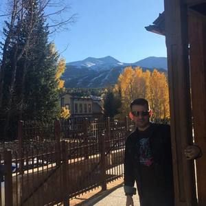 Meet your Posher, Luis